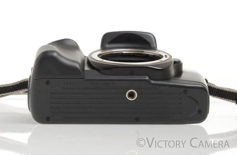 Canon EOS 750 35mm Autofocus SLR FILM Camera Body [EXC ]
