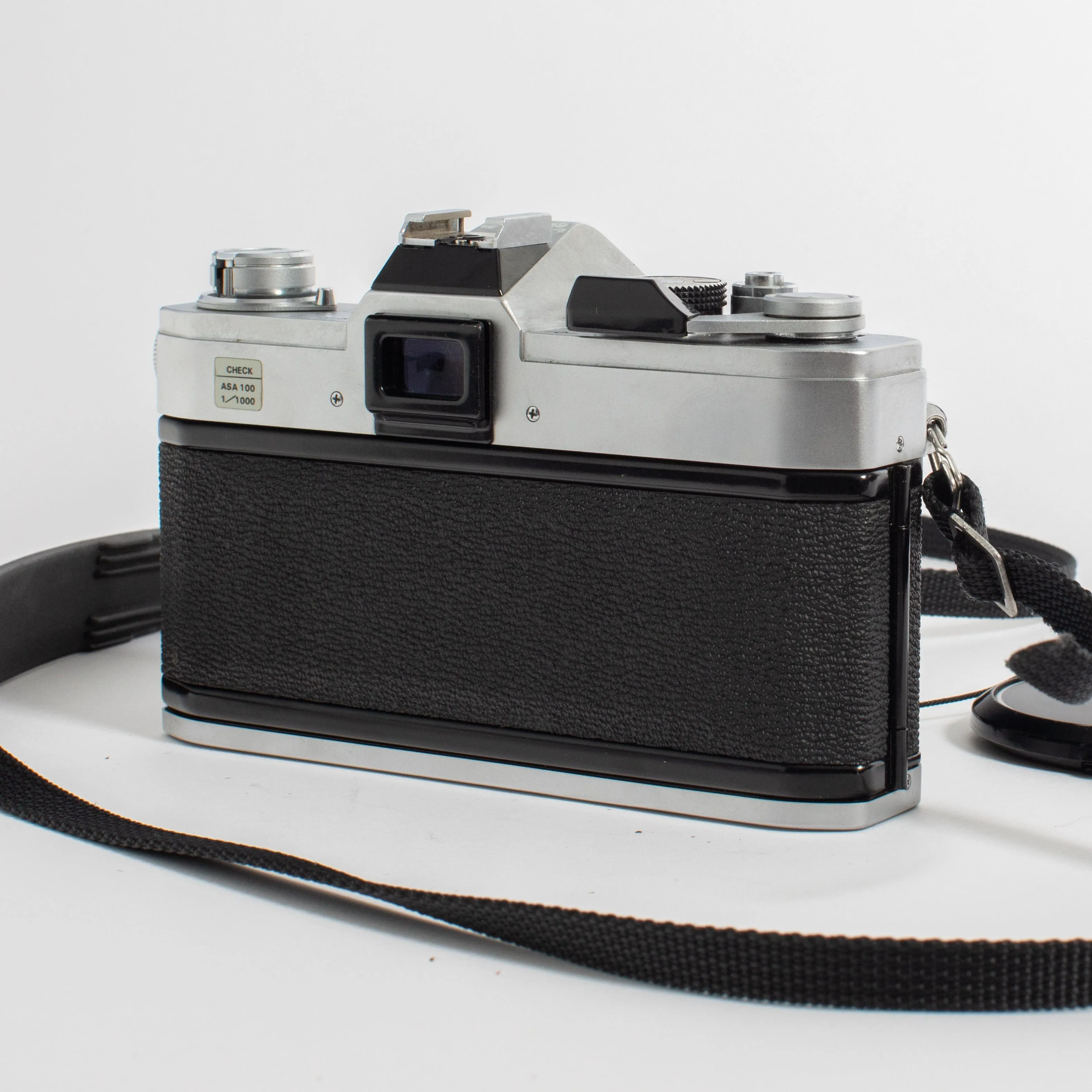 Canon FTb QL w/ FD 50mm f/1.8 S.C. lens