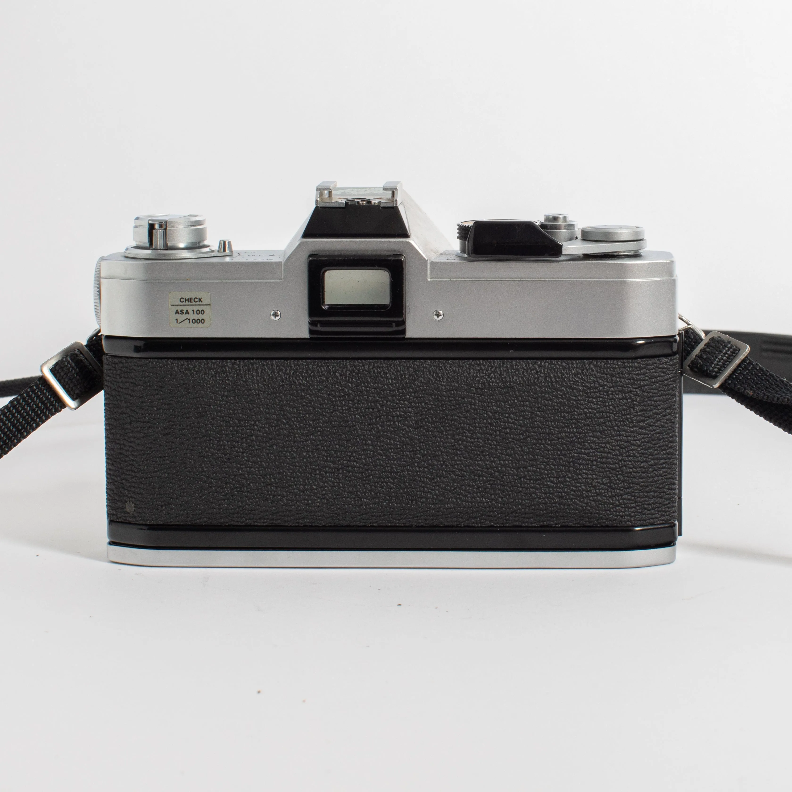 Canon FTb QL w/ FD 50mm f/1.8 S.C. lens