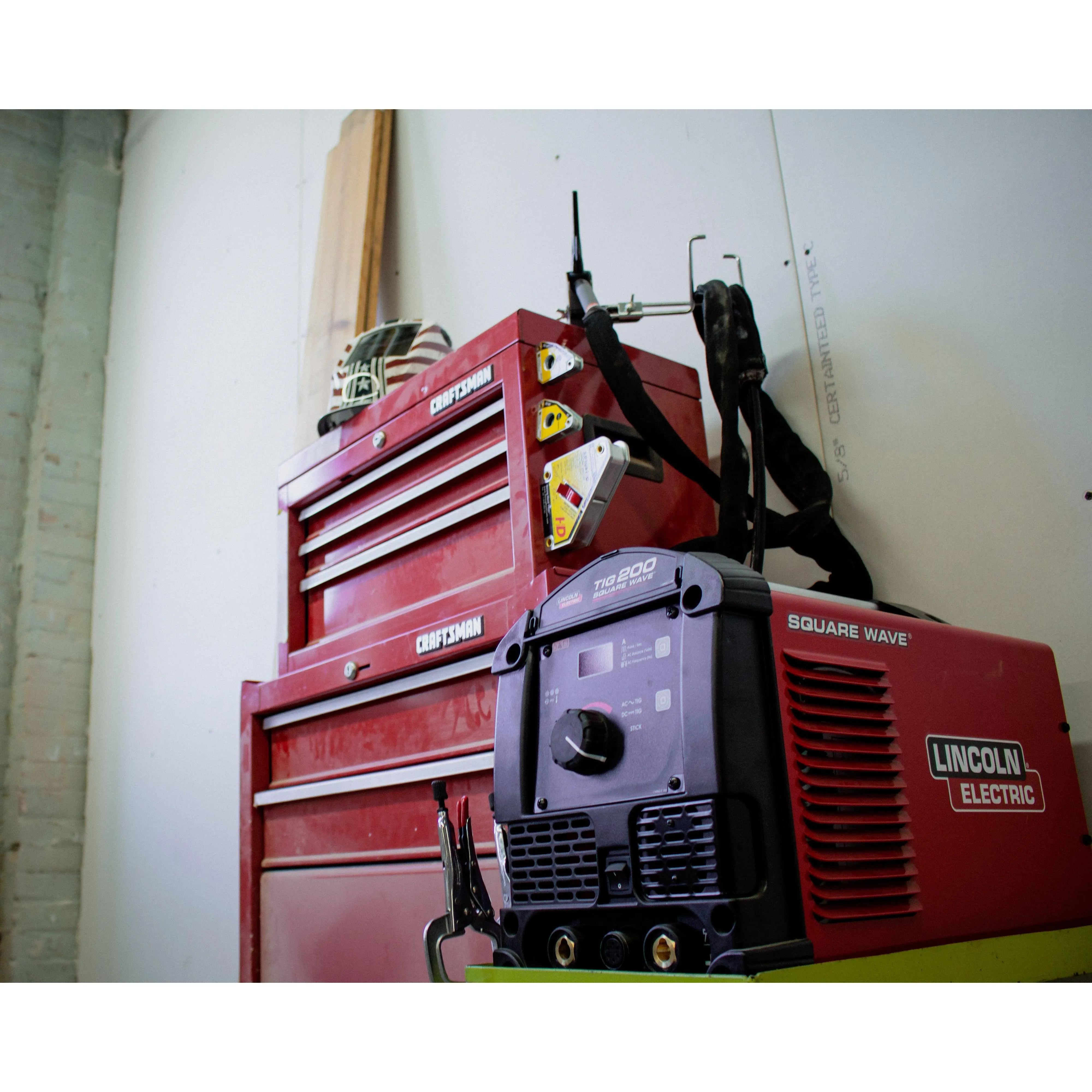 Lincoln Square Wave 200 TIG/Stick Welder - K5126-1