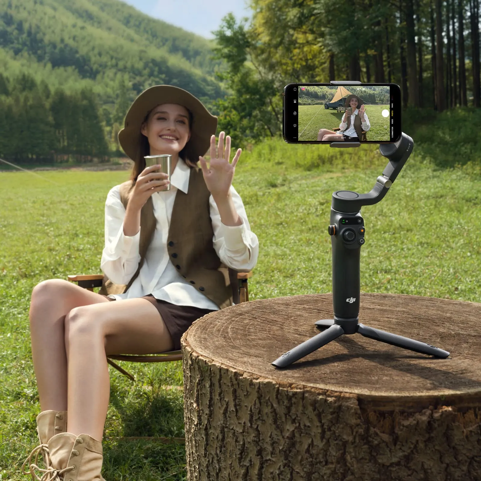 OSMO Mobile 6 Smartphone Gimbal Stabilizer, 3-Axis Phone Gimbal, Built-In Extension Rod, Android and iPhone Gimbal, Vlogging Stabilizer YouTube TikTok video, UAE Version with Official Warranty Support
